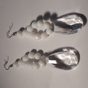 Diamond Bella Handcrafted Fashion earrings.